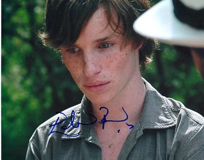 Eddie Redmayne autograph