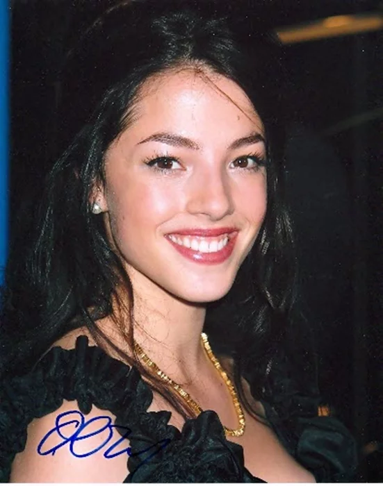 Olivia Thirlby autograph
