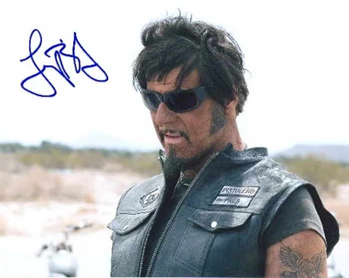 Larry Bishop autograph