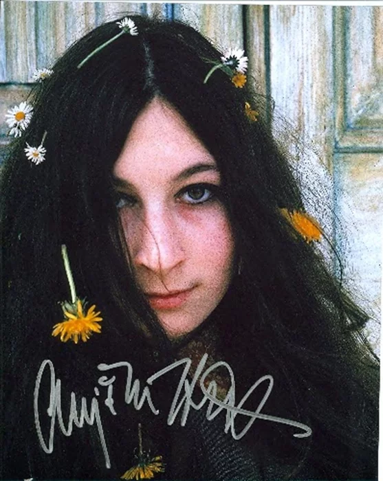 Anjelica Huston autograph