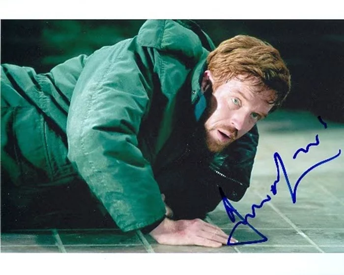Damian Lewis autograph