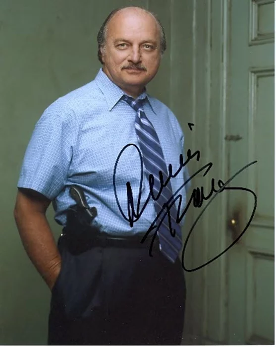 Dennis Franz autograph