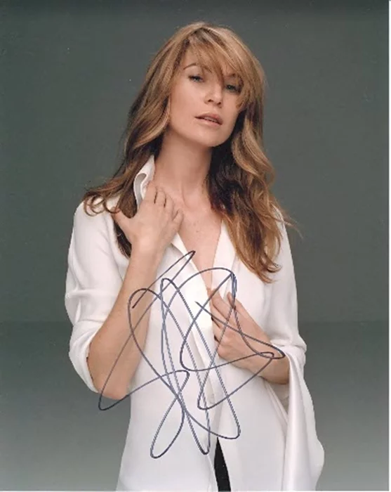 Ellen Pompeo autograph