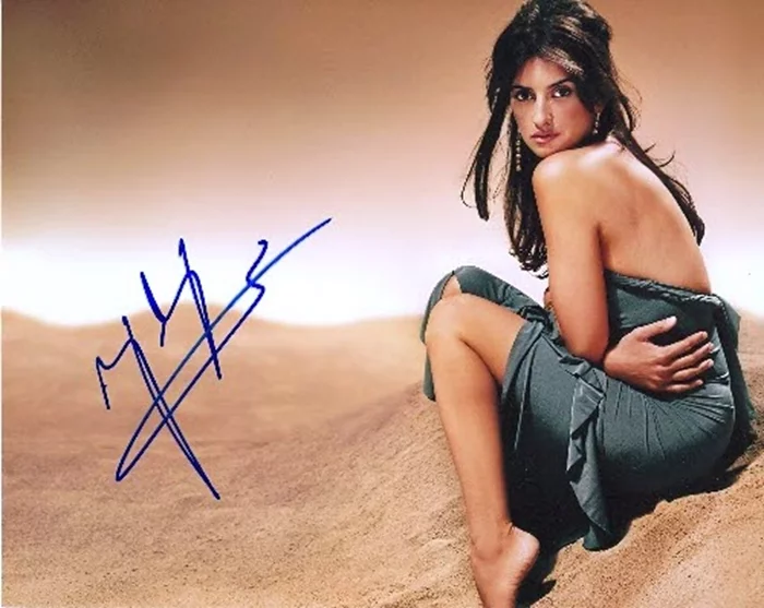 Penelope Cruz autograph