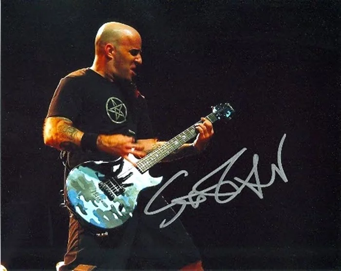 Scott Ian autograph
