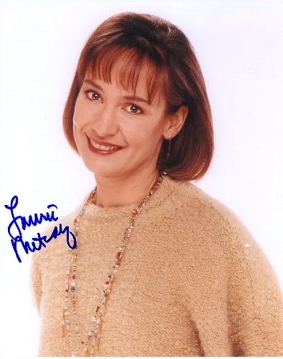 Laurie Metcalf autograph