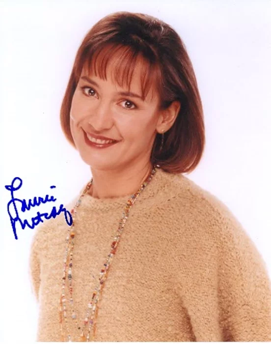 Laurie Metcalf autograph