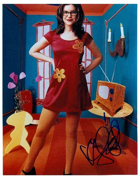 Lisa Loeb autograph