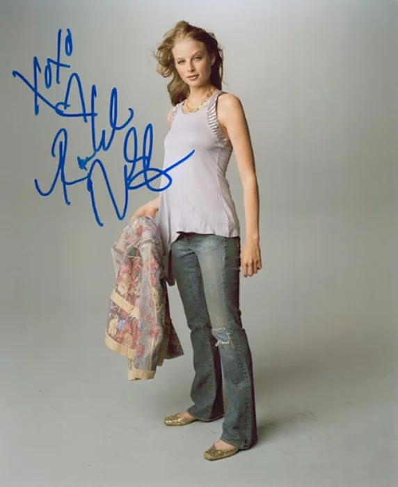 Rachel Nichols autograph