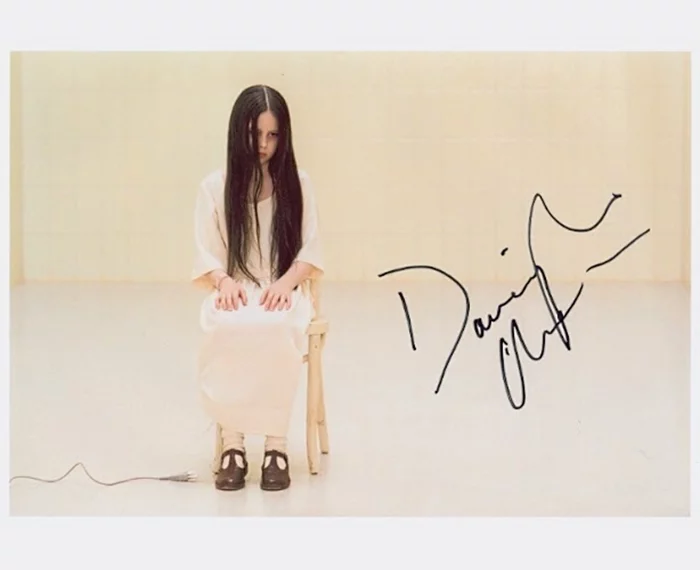Daveigh Chase autograph