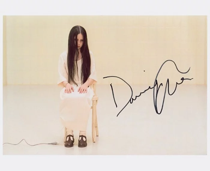 Daveigh Chase autograph