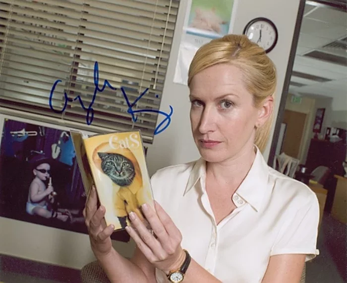 Angela Kinsey autograph