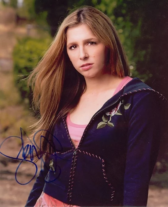 Shoshannah Stern autograph