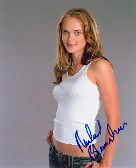 Rachel Blanchard autograph