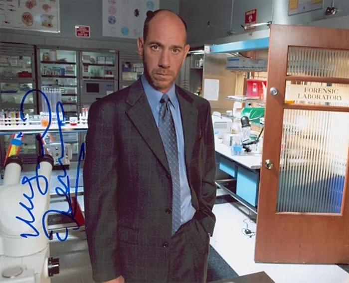 Miguel Ferrer autograph