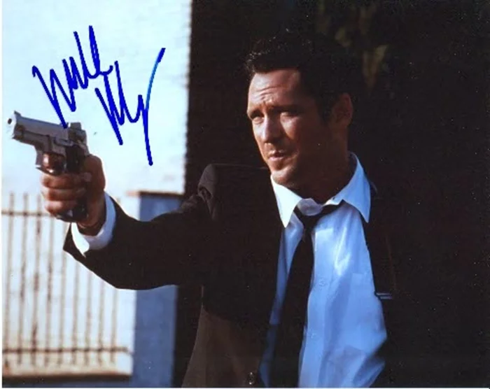 Michael Madsen autograph