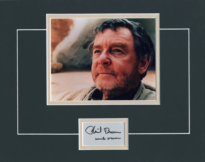 Phil Brown autograph