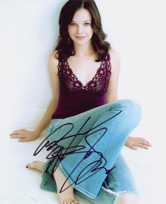 Amber Tamblyn autograph