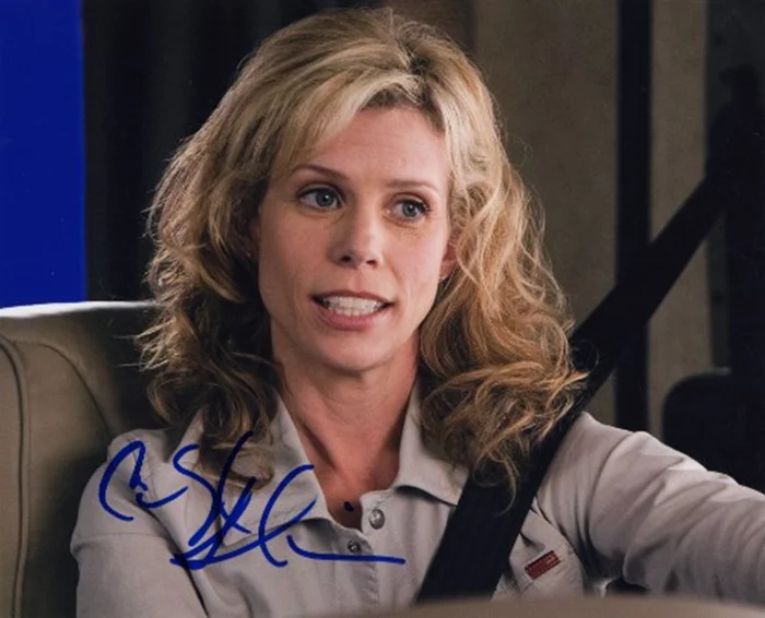 Cheryl Hines autograph
