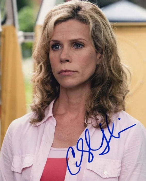 Cheryl Hines autograph
