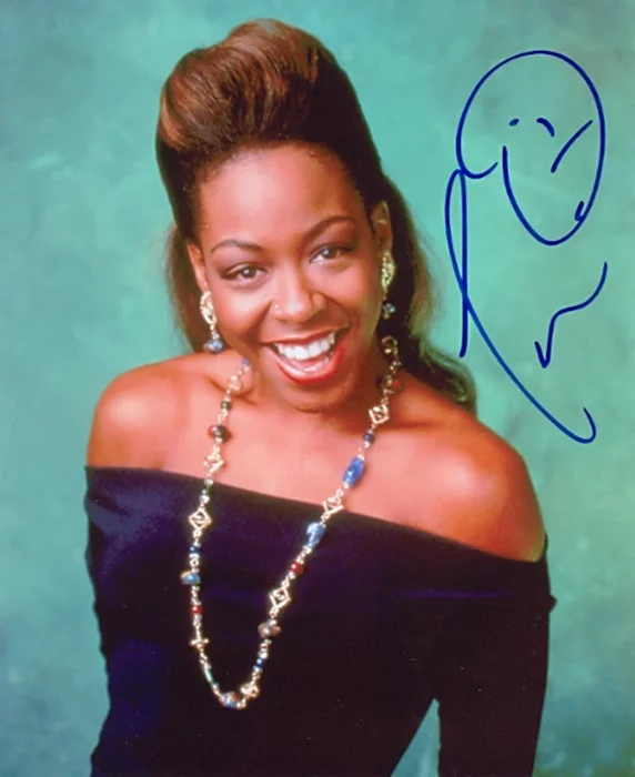 Tichina Arnold autograph