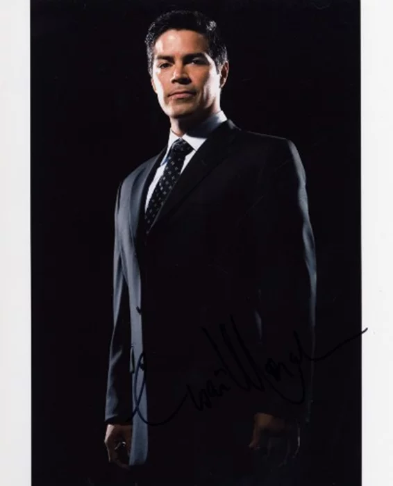 Esai Morales autograph