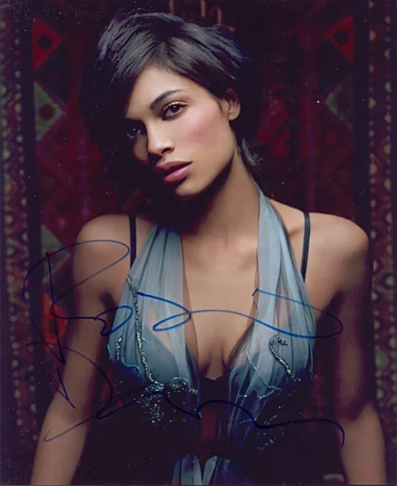 Rosario Dawson autograph