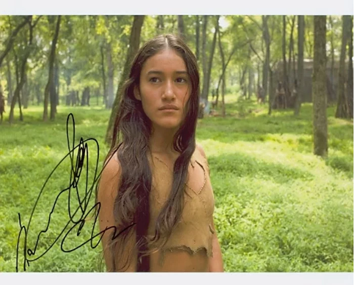 Q'Orianka Kilcher autograph