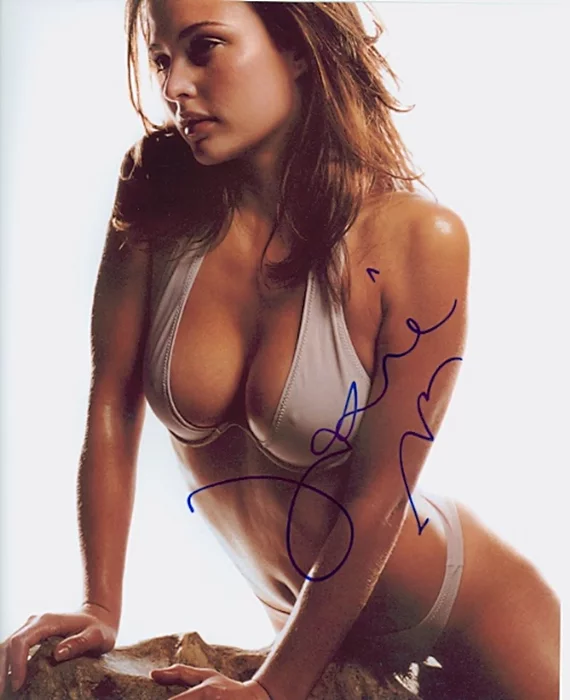 Josie Maran autograph