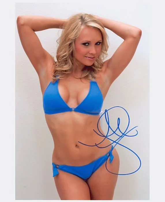 Alana Curry autograph