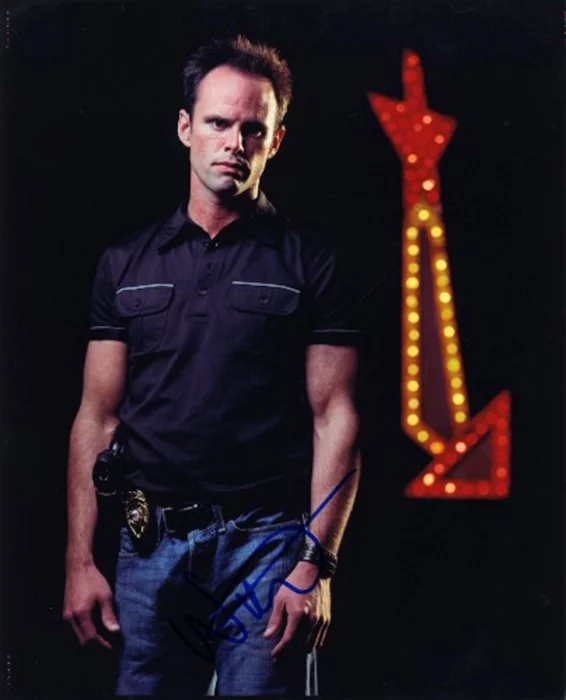 Walt Goggins autograph