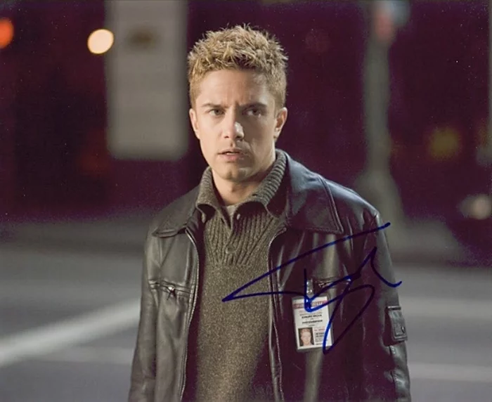 Topher Grace autograph