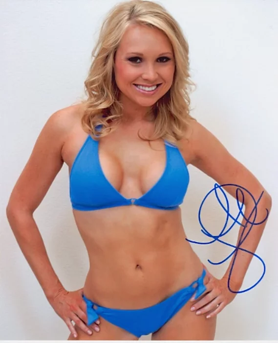Alana Curry autograph