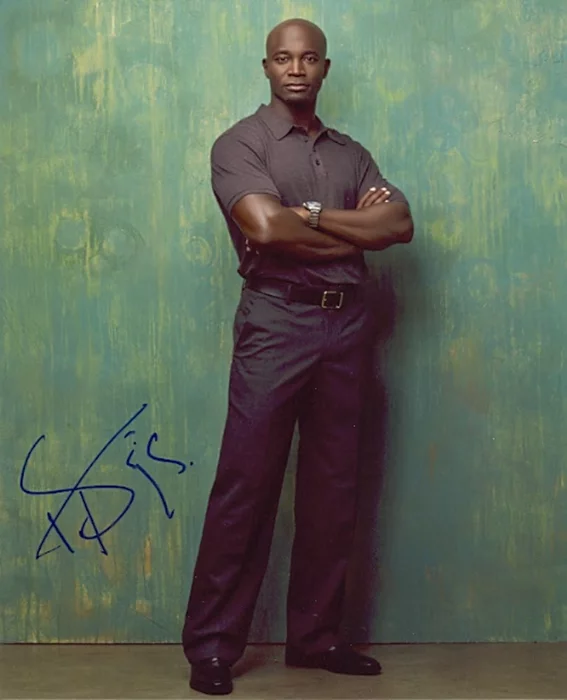 Taye Diggs autograph