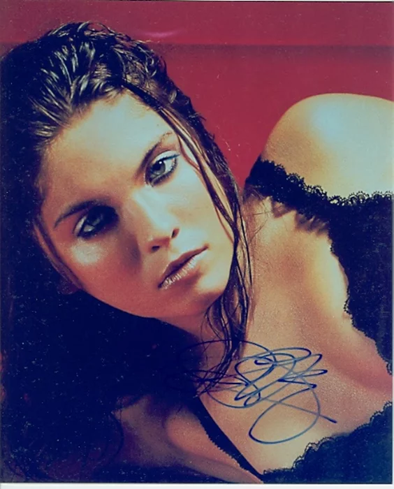 Jodi Lyn O'Keefe autograph
