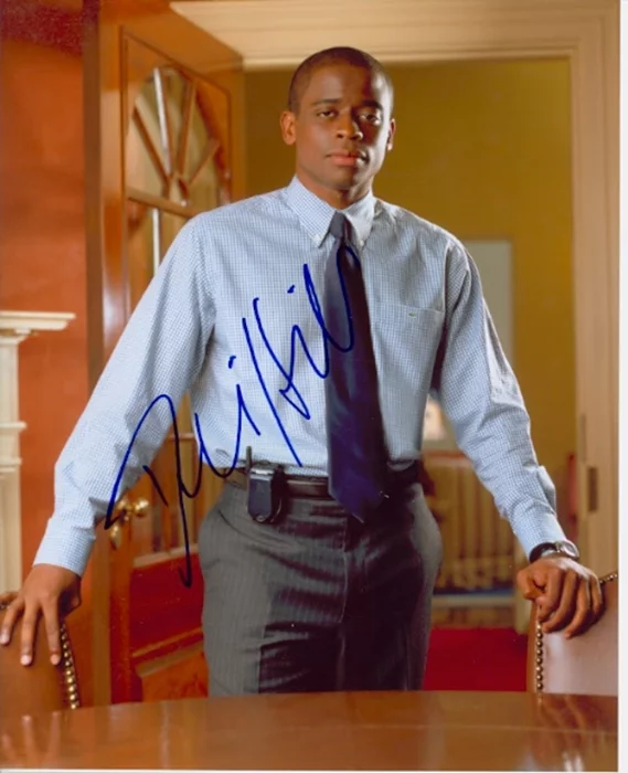 Dule Hill autograph