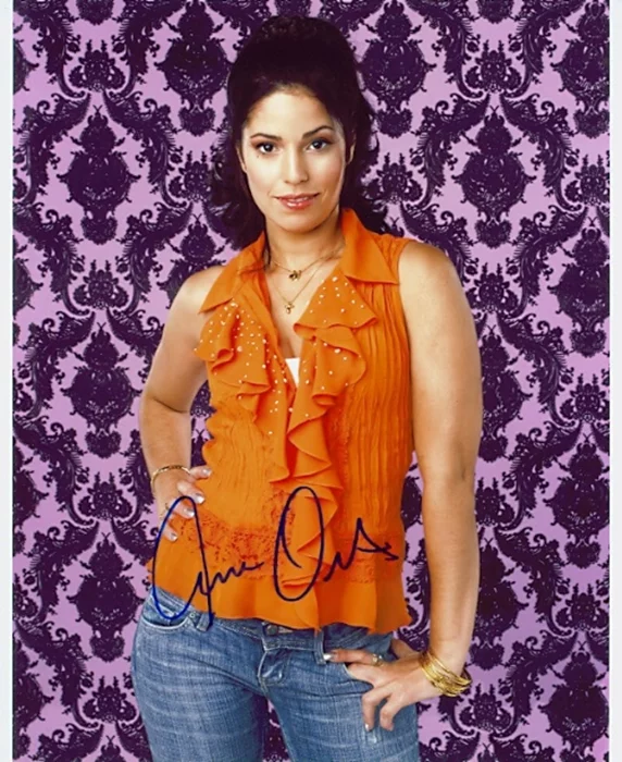 Ana Ortiz autograph