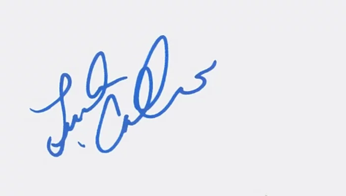 Linda Cardellini autograph