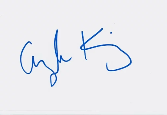 Angela Kinsey autograph