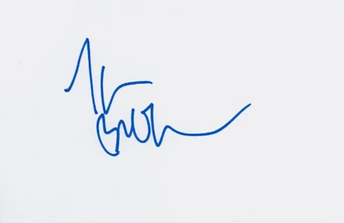 Tom Brokaw autograph