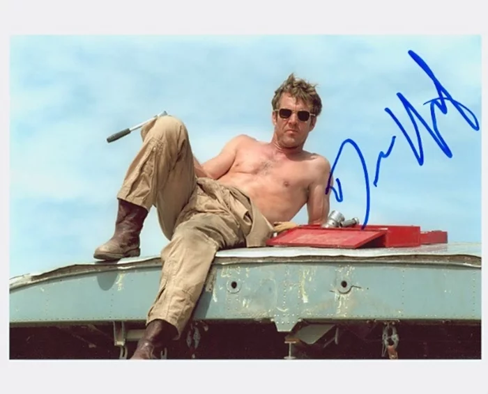 Dennis Quaid autograph