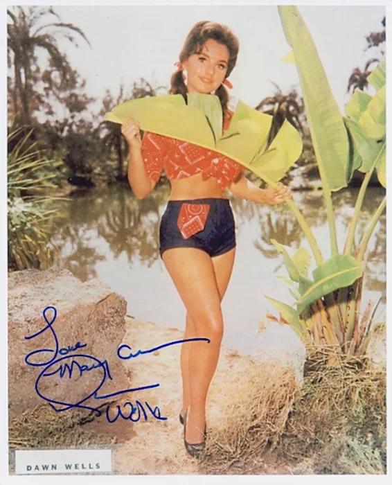 Dawn Wells autograph