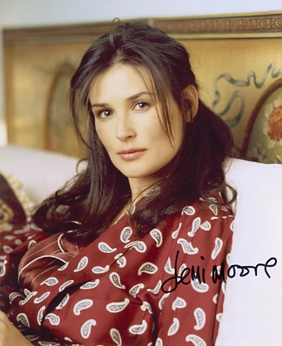 Demi Moore autograph