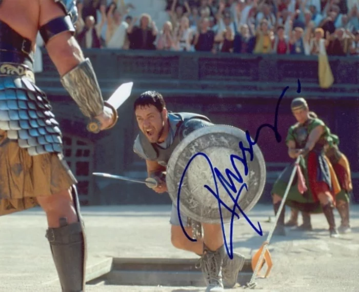 Russell Crowe autograph