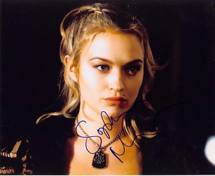Sophia Myles autograph