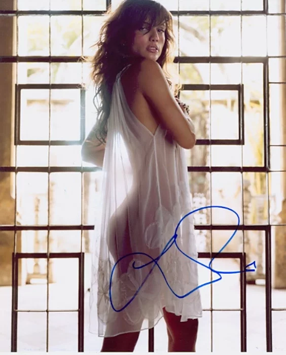 Leonor Varela autograph
