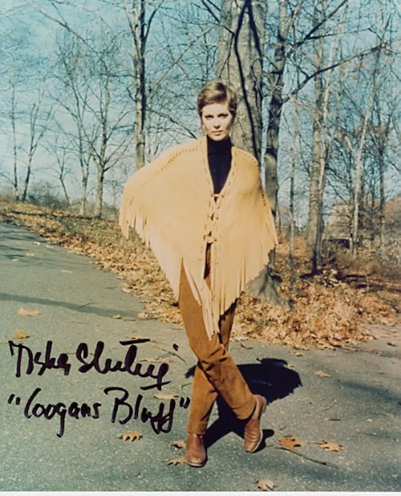 Tisha Sterling autograph
