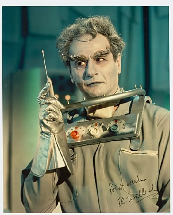 Eli Wallach autograph
