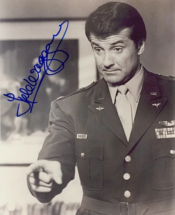 Lyle Waggoner autograph