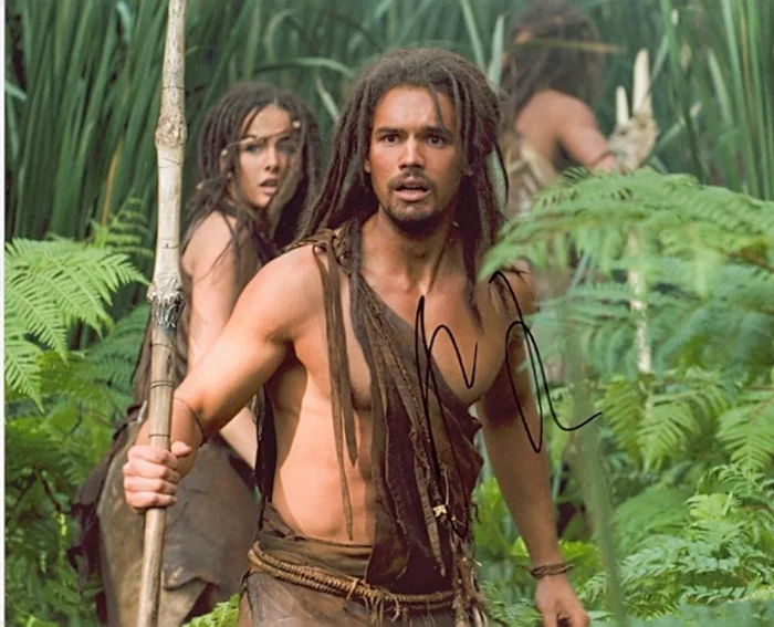 Steven Strait autograph